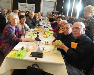 AOBR 2012 03 11 MARS MARIGNANE NOTRE POTAJE (20) PAR GUY MONTANER